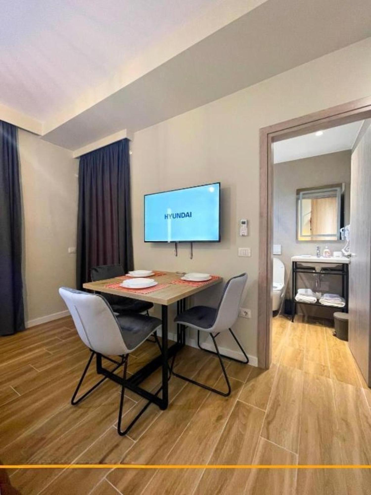 Flori Apartments Sarandë Buitenkant foto