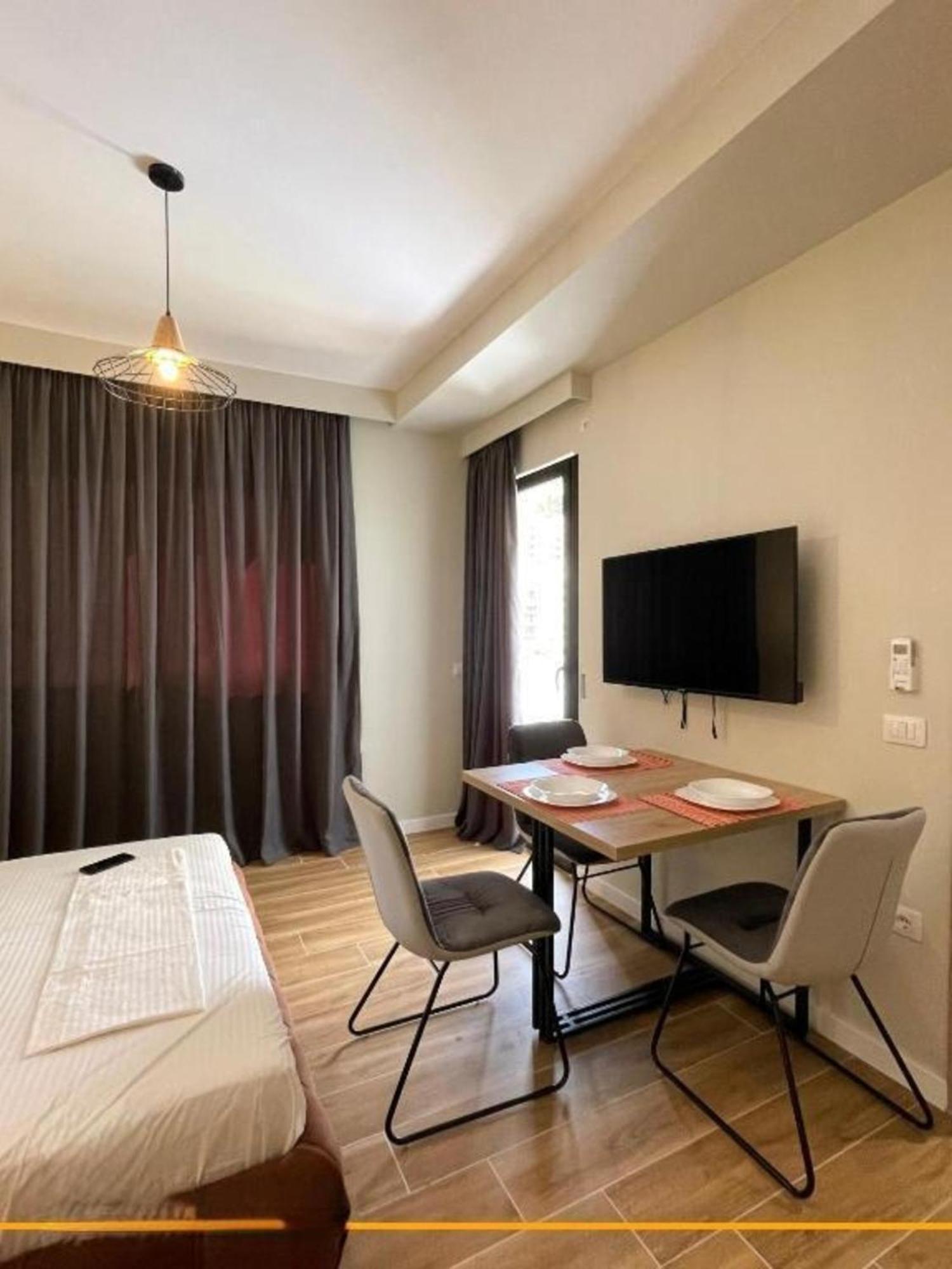 Flori Apartments Sarandë Buitenkant foto