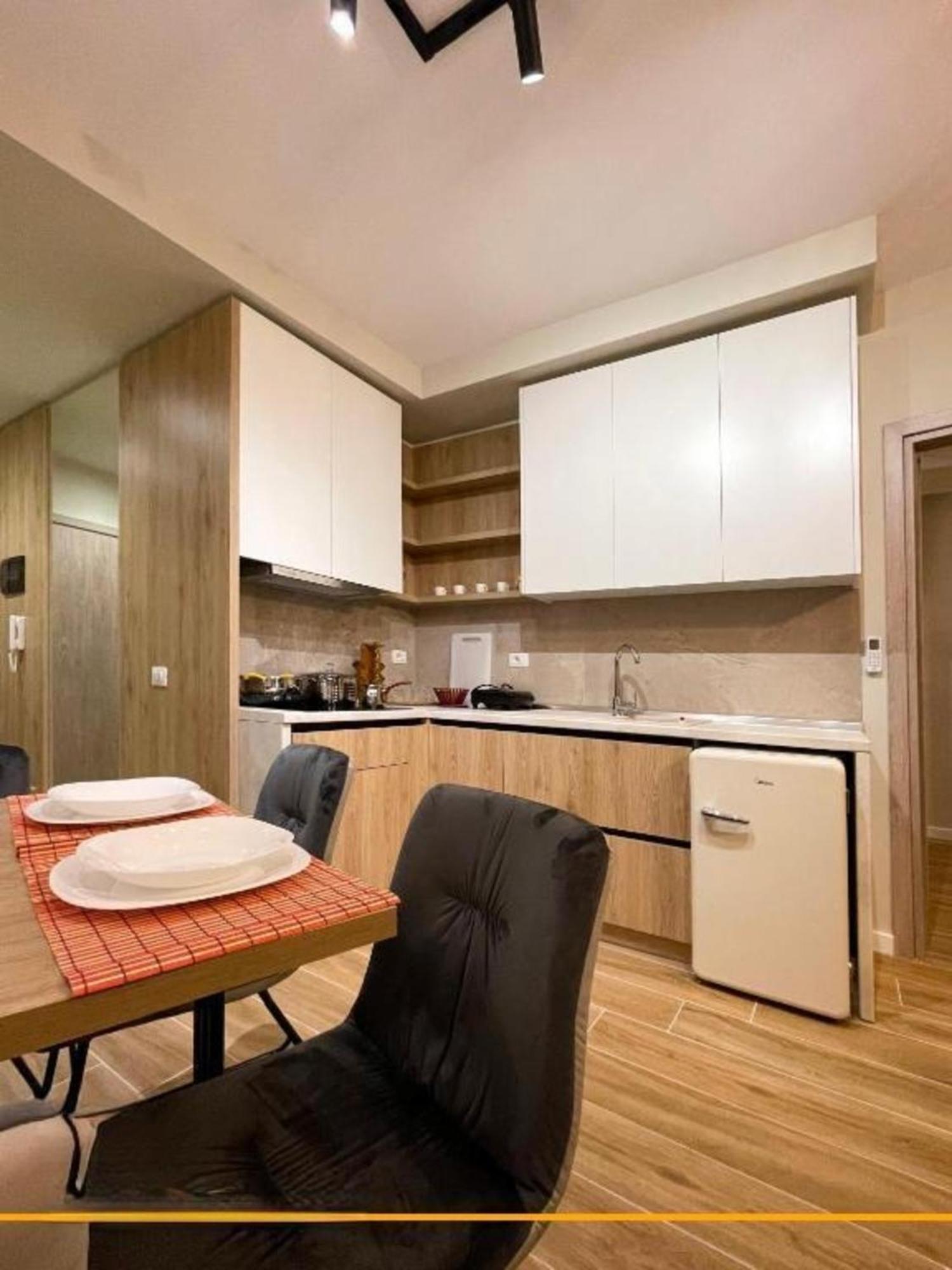 Flori Apartments Sarandë Buitenkant foto