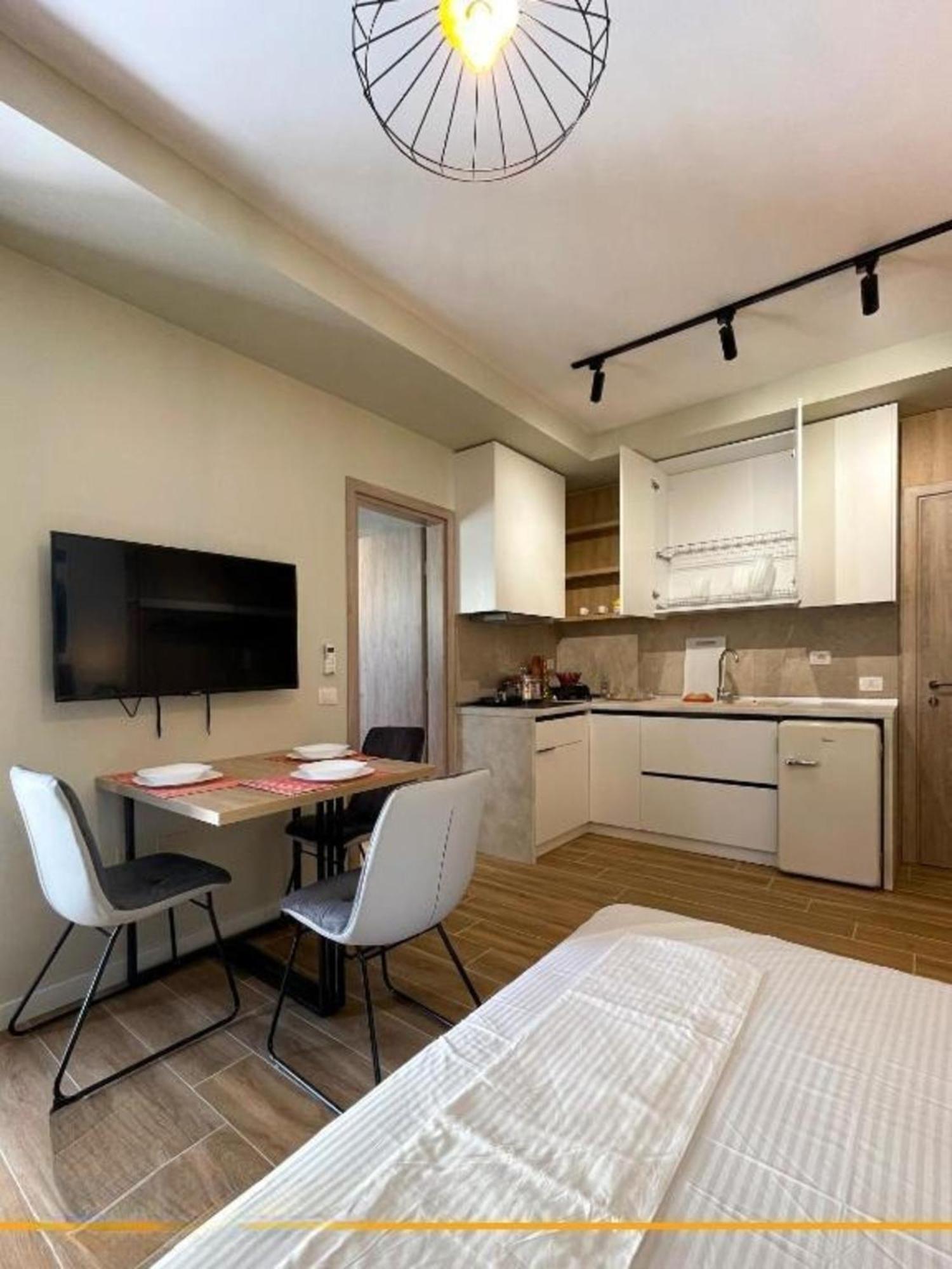 Flori Apartments Sarandë Buitenkant foto